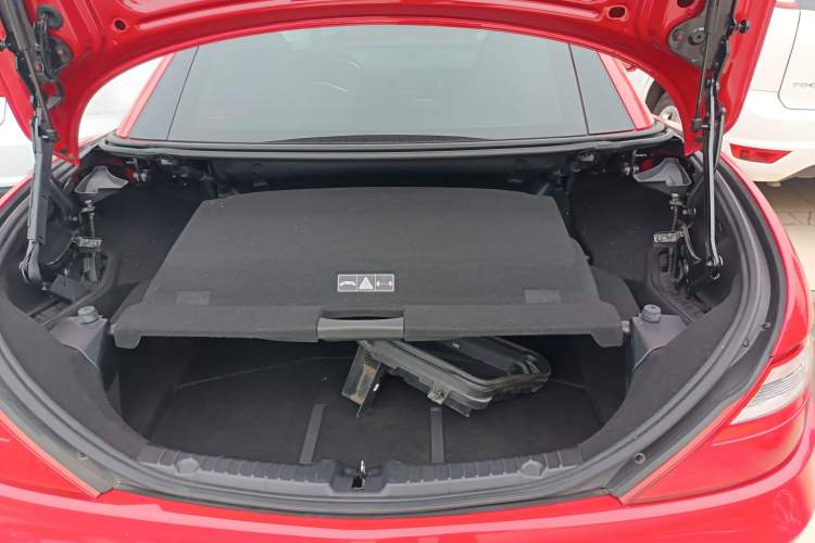 Used Mercedes-Benz SLK-Class 2011 SLK 200 Fashion Model Trunk