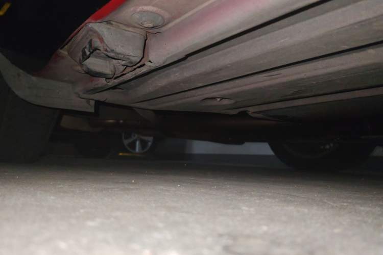 Used Mercedes-Benz SLK-Class 2004 SLK 350 Chassis Rear Right
