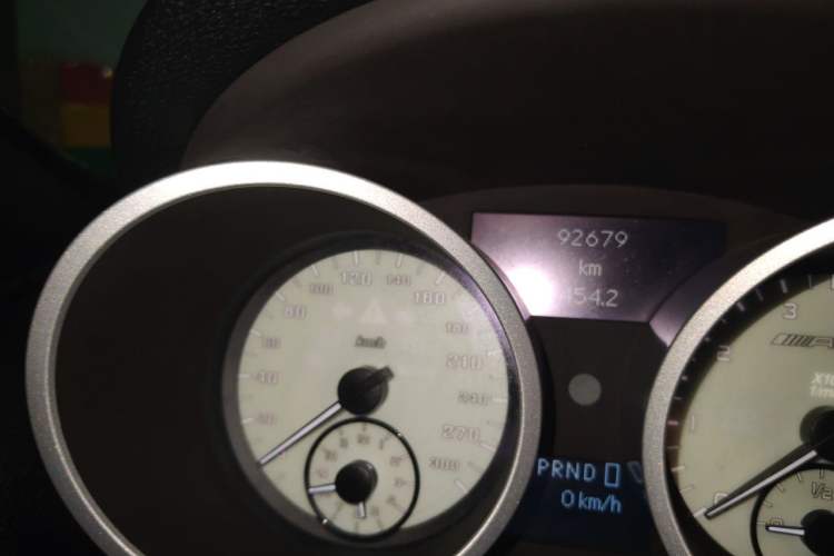 Used Mercedes-Benz SLK-Class 2004 SLK 350 Odometer Close Up