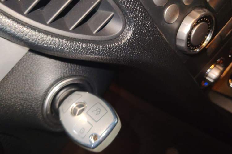 Used Mercedes-Benz SLK-Class 2004 SLK 350 Vehicle Key