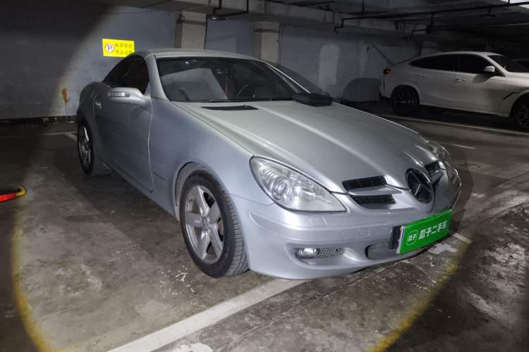 Used Mercedes-Benz SLK-Class 2004 SLK 200K Front Right 45 Deg