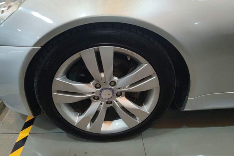 Used Mercedes-Benz SLK-Class 2006 SLK 280 Left Front Wheel Hub