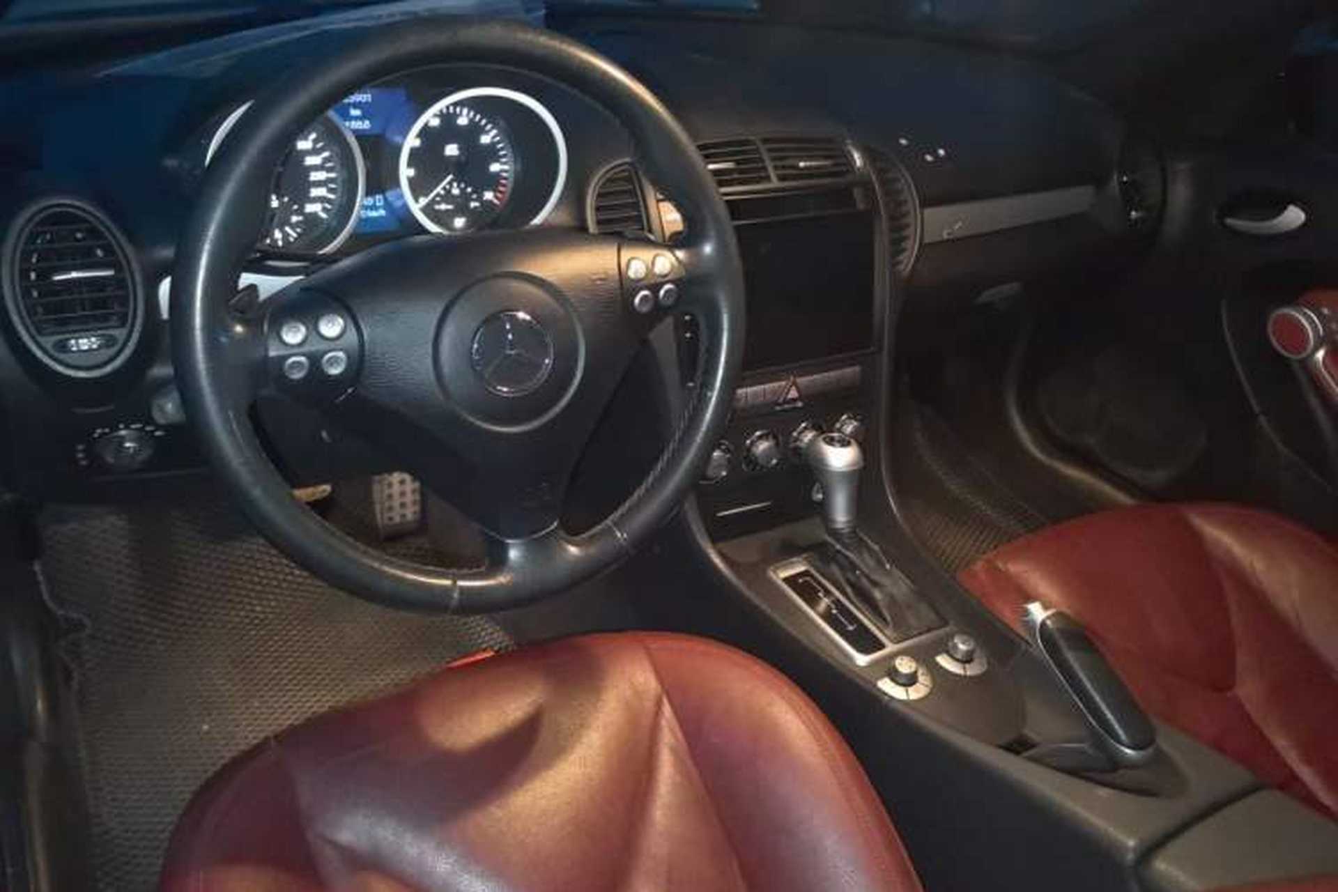 Used Mercedes-Benz SLK-Class  Center Console