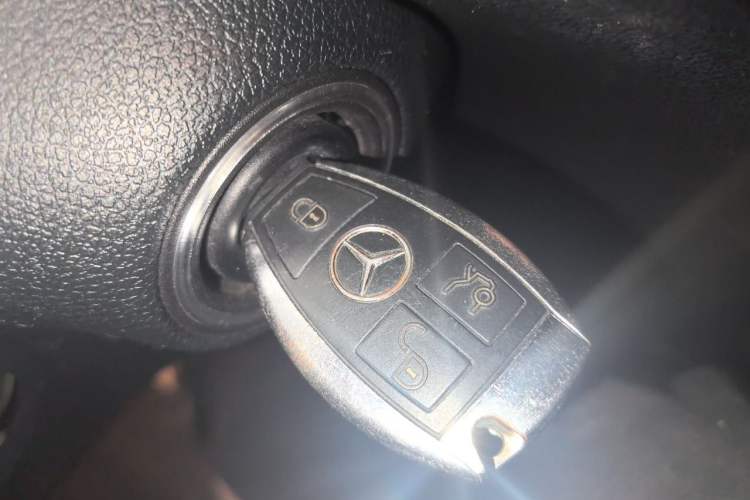 Used Mercedes-Benz SLK-Class  Vehicle Key