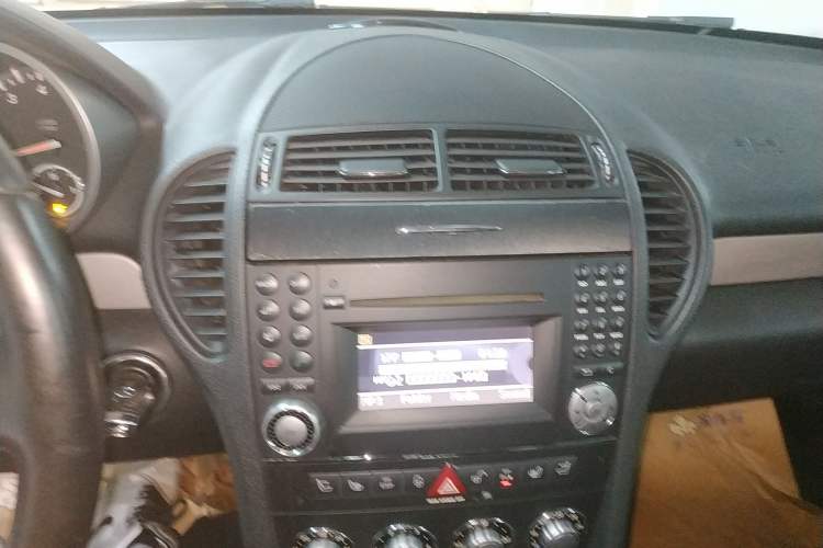 Used Mercedes-Benz SLK-Class 2009 SLK 200K Audio And AC Panel