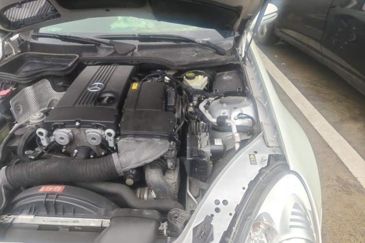 Used Mercedes-Benz SLK-Class 2009 SLK 200K Engine Bay Left