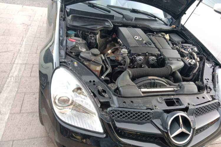 Used Mercedes-Benz SLK-Class 2010 SLK 200K Grand Edition Engine Bay Right