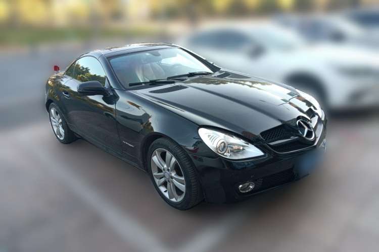 Used Mercedes-Benz SLK-Class 2010 SLK 200K Grand Edition Front Right 45 Deg