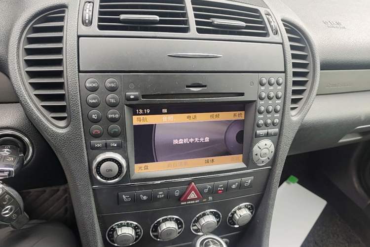 Used Mercedes-Benz SLK-Class 2010 SLK 300 Grand Edition Audio And AC Panel
