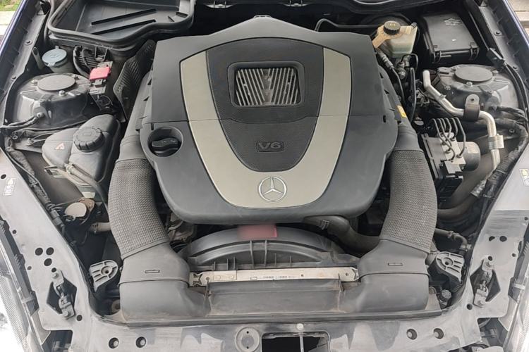 Used Mercedes-Benz SLK-Class 2010 SLK 300 Grand Edition Engine Bay
