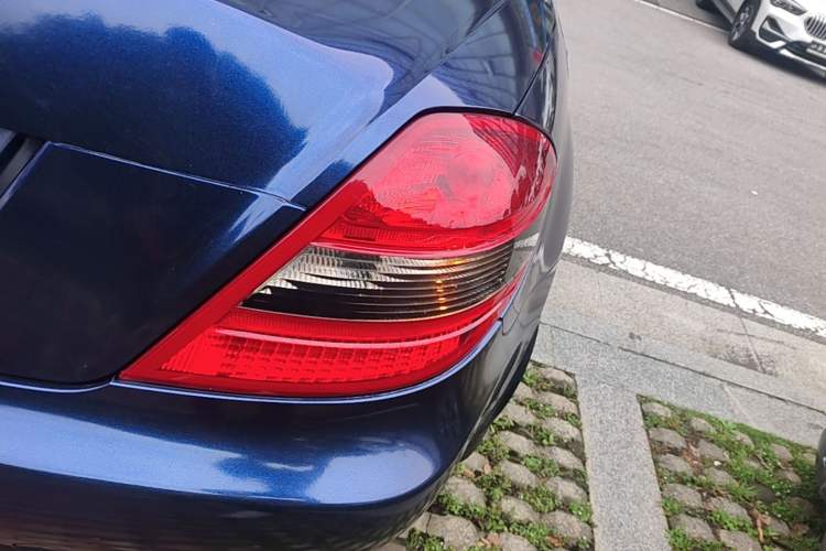 Used Mercedes-Benz SLK-Class 2010 SLK 300 Grand Edition Right Rear Taillight