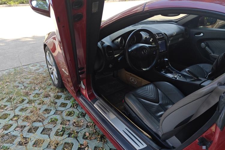 Used Mercedes-Benz SLK-Class 2010 SLK 350 Grand Edition Driver Seat