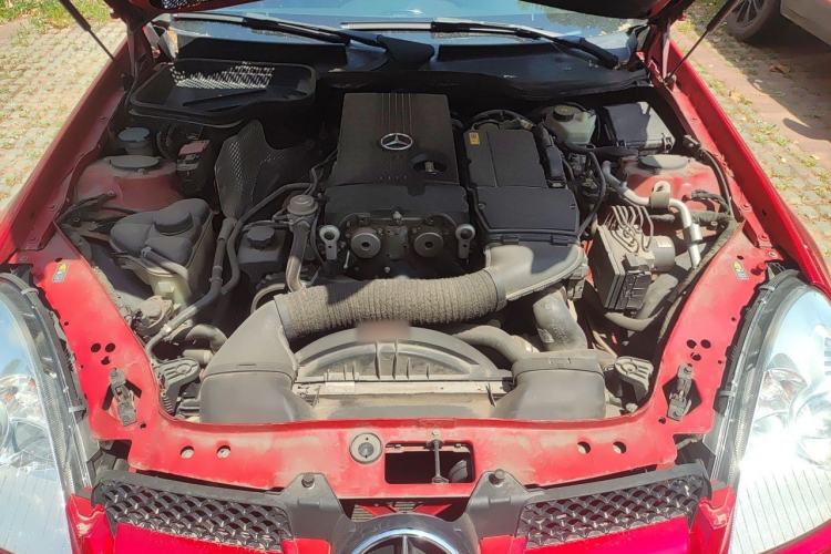 Used Mercedes-Benz SLK-Class 2010 SLK 200K Engine Bay