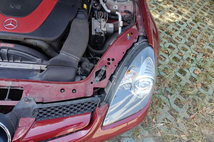 Used Mercedes-Benz SLK-Class 2010 SLK 350 Grand Edition Engine Bay Left