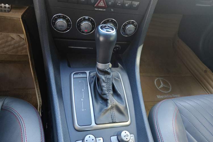 Used Mercedes-Benz SLK-Class 2010 SLK 350 Grand Edition Gear Lever