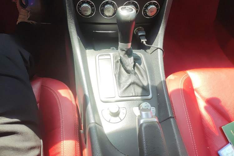 Used Mercedes-Benz SLK-Class 2010 SLK 200K Gear Lever