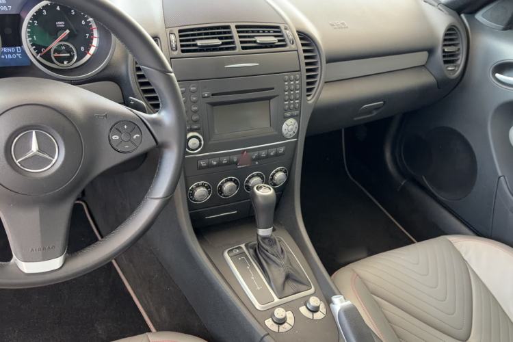 Used Mercedes-Benz SLK-Class 2010 SLK 200K Grand Edition Interior 3