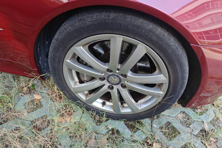 Used Mercedes-Benz SLK-Class 2010 SLK 350 Grand Edition Right Front Wheel Hub