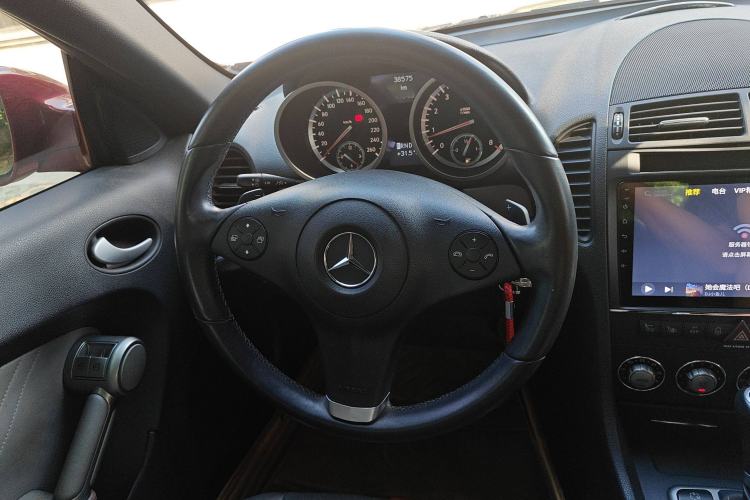 Used Mercedes-Benz SLK-Class 2010 SLK 350 Grand Edition Steering Wheel