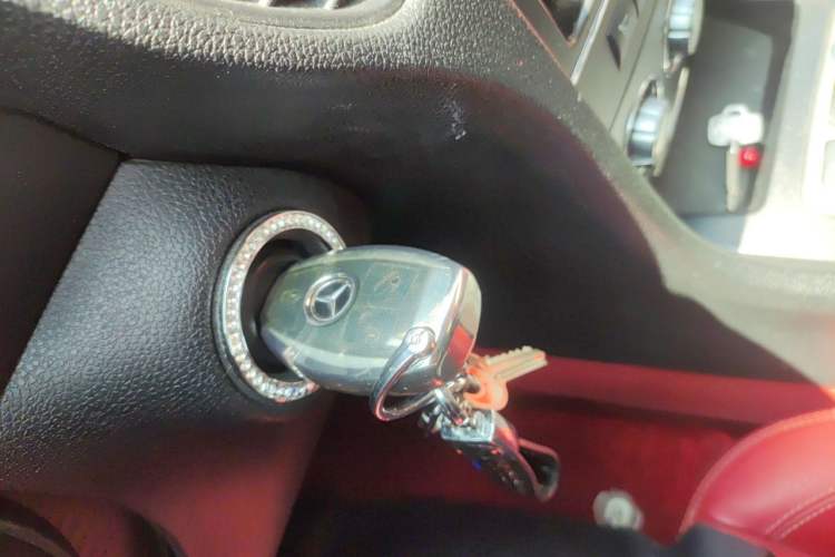 Used Mercedes-Benz SLK-Class 2010 SLK 200K Vehicle Key