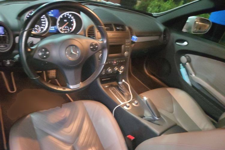 Used Mercedes-Benz SLK-Class 2010 SLK 200K Grand Edition Center Console