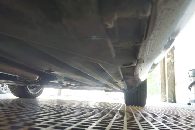 Used Mercedes-Benz SLK-Class 2010 SLK 300 Grand Edition Chassis Front Left