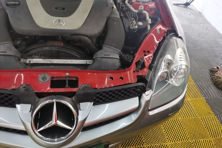 Used Mercedes-Benz SLK-Class 2010 SLK 300 Grand Edition Engine Bay Left