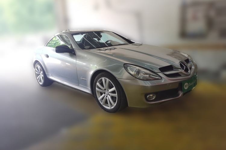 Used Mercedes-Benz SLK-Class 2010 SLK 300 Grand Edition Front Right 45 Deg