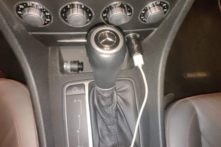 Used Mercedes-Benz SLK-Class 2010 SLK 200K Grand Edition Gear Lever