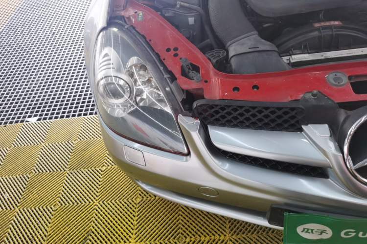 Used Mercedes-Benz SLK-Class 2010 SLK 300 Grand Edition Right Front Headlight