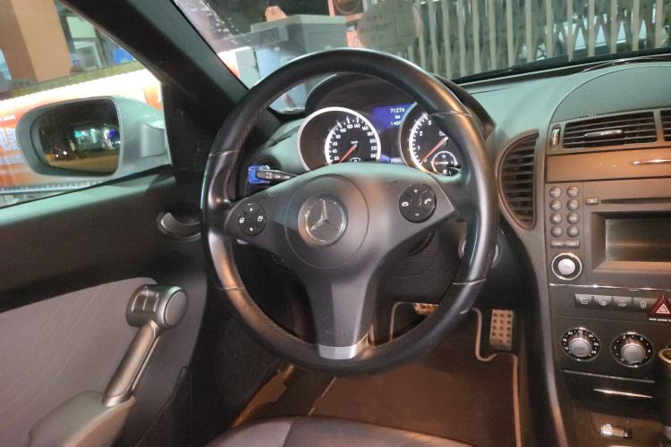 Used Mercedes-Benz SLK-Class 2010 SLK 200K Grand Edition Steering Wheel