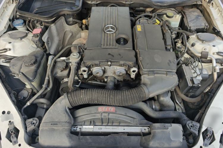 Used Mercedes-Benz SLK-Class 2010 SLK 200K Engine Bay