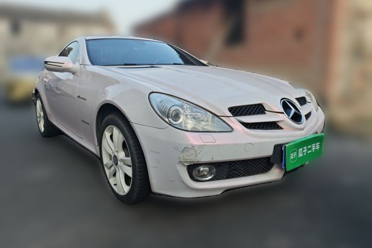 Used Mercedes-Benz SLK-Class 2010 SLK 200K Front Right 45 Deg