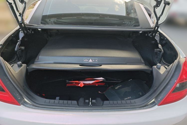 Used Mercedes-Benz SLK-Class 2010 SLK 200K Trunk