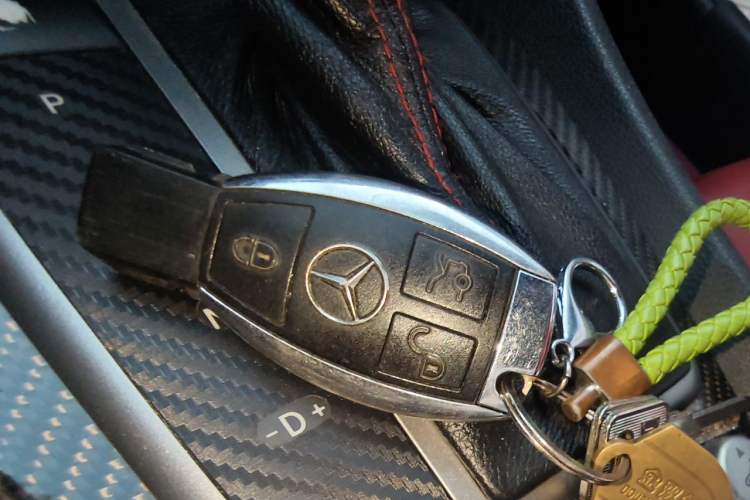 Used Mercedes-Benz SLK-Class 2010 SLK 200K Vehicle Key