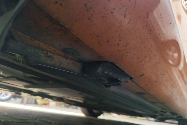 Used Mercedes-Benz SLK-Class 2010 SLK 300 Grand Edition Chassis Rear Right