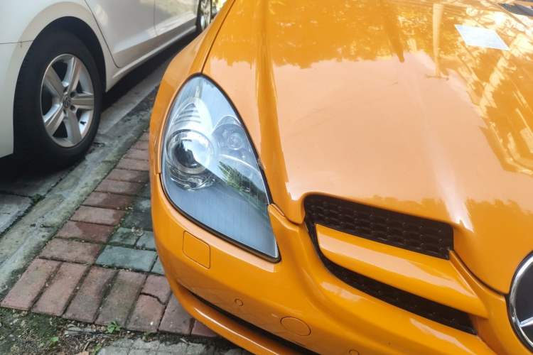 Used Mercedes-Benz SLK-Class 2010 SLK 300 Grand Edition Right Front Headlight