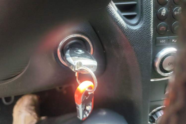 Used Mercedes-Benz SLK-Class 2010 SLK 300 Grand Edition Vehicle Key