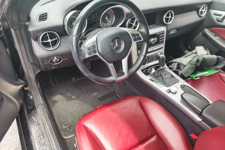 Used Mercedes-Benz SLK-Class 2011 SLK 200 Fashion Model Center Console