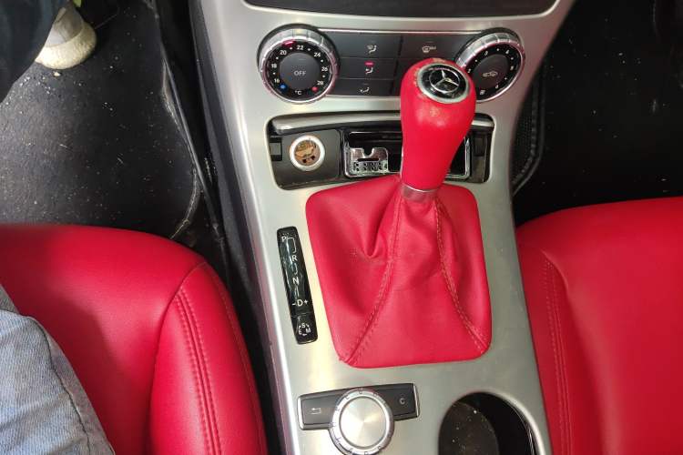 Used Mercedes-Benz SLK-Class 2011 SLK 200 Fashion Model Gear Lever
