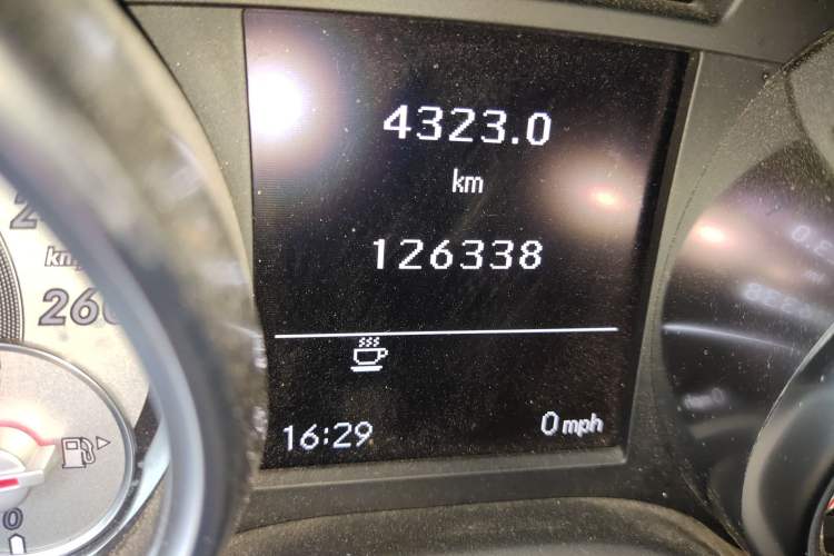 Used Mercedes-Benz SLK-Class 2011 SLK 200 Fashion Model Odometer Close Up