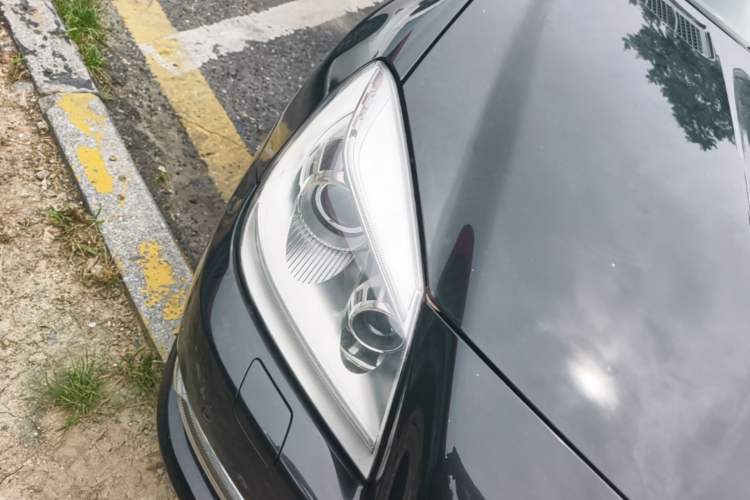 Used Mercedes-Benz SLK-Class 2011 SLK 200 Fashion Model Right Front Headlight