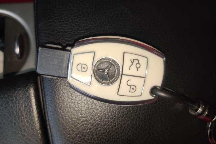 Used Mercedes-Benz SLK-Class 2011 SLK 200 Fashion Model Vehicle Key