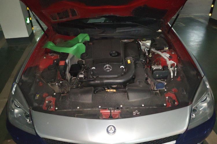 Used Mercedes-Benz SLK-Class 2011 SLK 200 Fashion Model Engine Bay