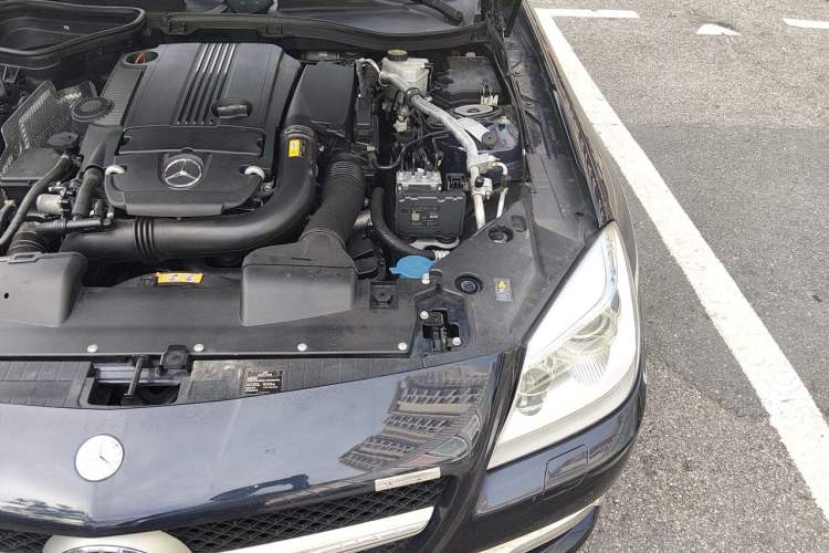 Used Mercedes-Benz SLK-Class 2011 SLK 200 Fashion Model Engine Bay Left