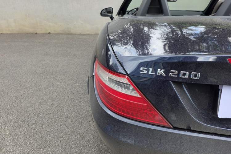 Used Mercedes-Benz SLK-Class 2011 SLK 200 Fashion Model Exterior 12