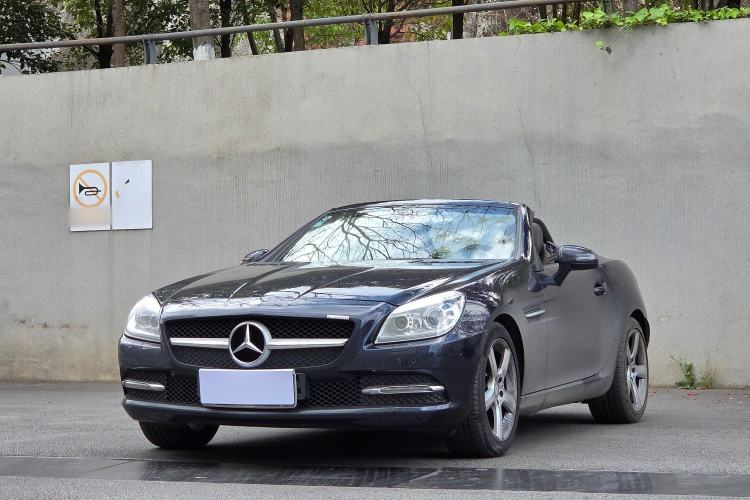 Used Mercedes-Benz SLK-Class 2011 SLK 200 Fashion Model Exterior 4
