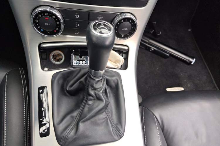 Used Mercedes-Benz SLK-Class 2011 SLK 200 Fashion Model Gear Lever