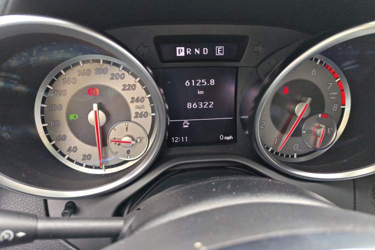 Used Mercedes-Benz SLK-Class 2011 SLK 200 Fashion Model Odometer Close Up