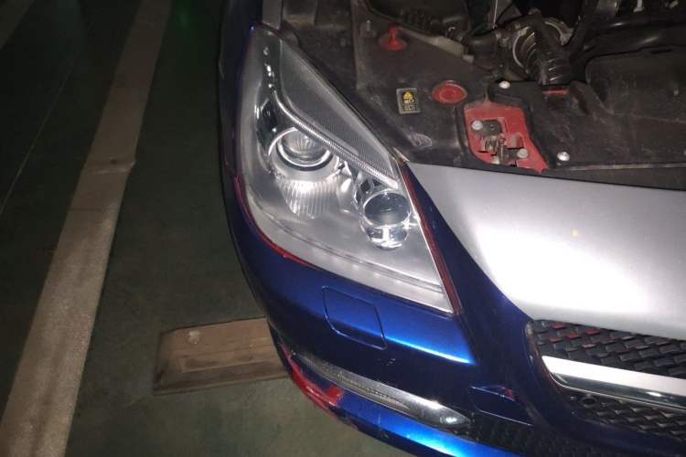 Used Mercedes-Benz SLK-Class 2011 SLK 200 Fashion Model Right Front Headlight